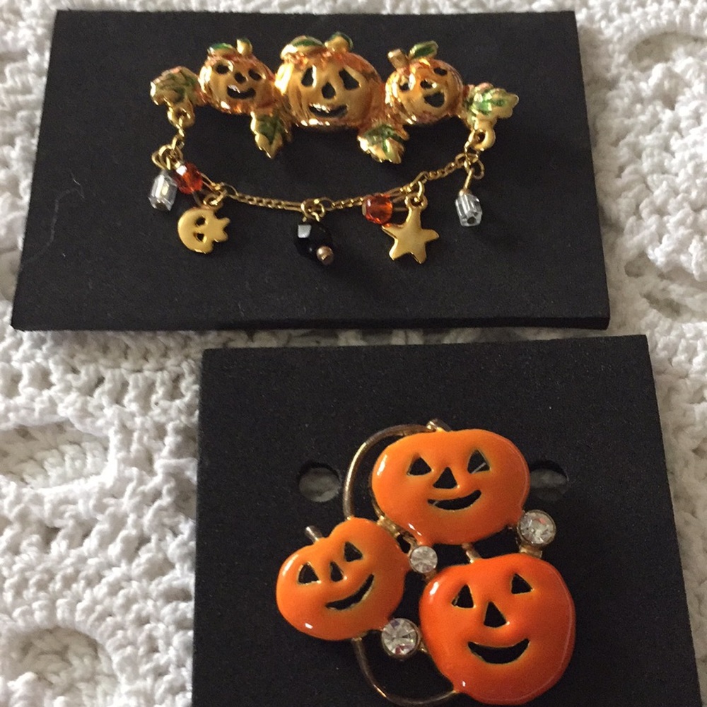 Pair of Fall Jewelry Pins Brooches Pumpkins